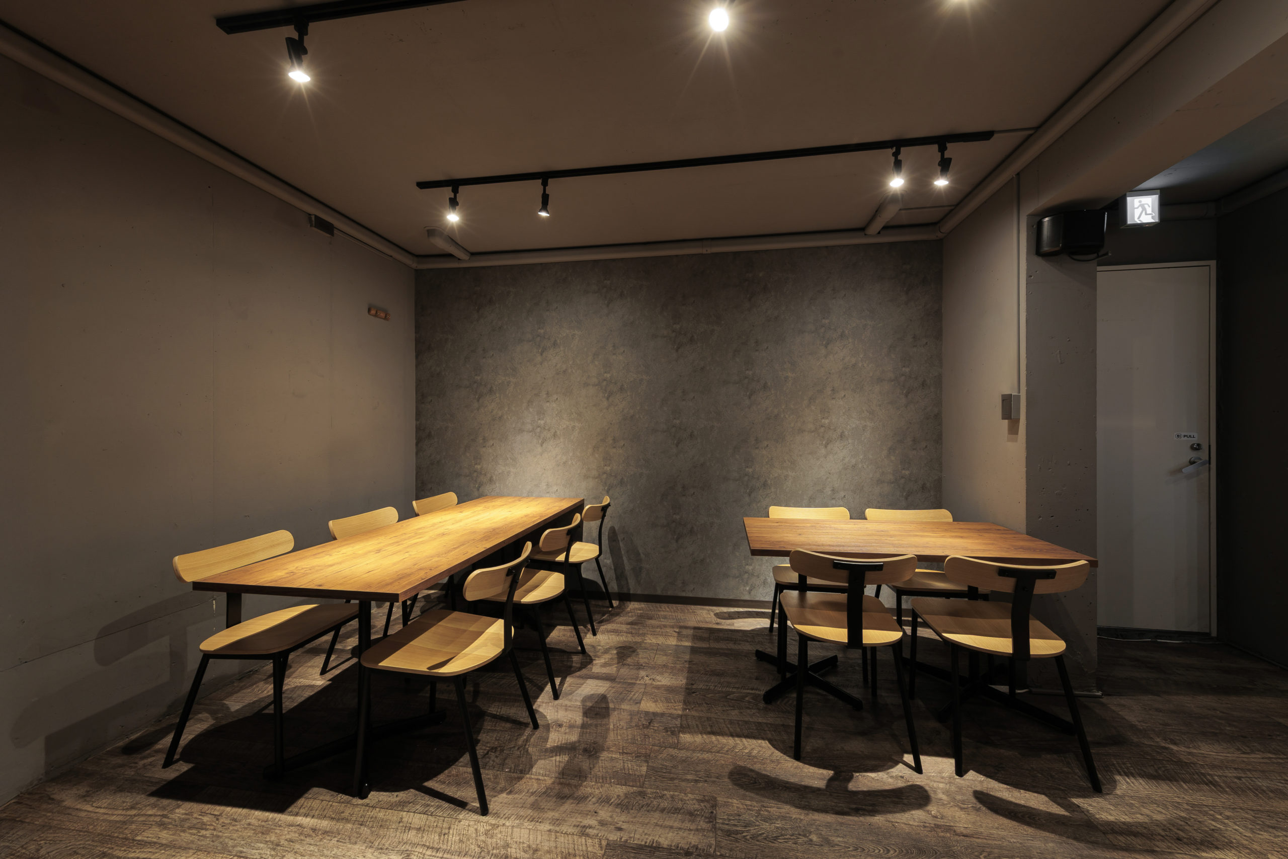 祇園 んてどん テーブル席